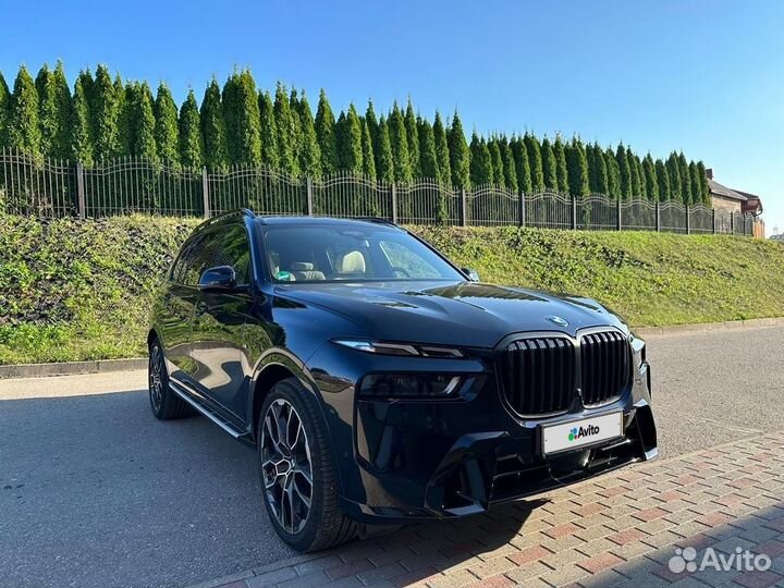 BMW X7 3.0 AT, 2023, 5 400 км