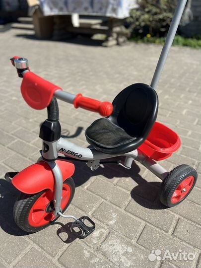 Велосипед детский трехколесный с ручкой