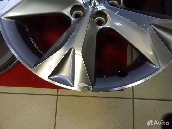 1140 Оригинал Lexus R18 5*114/3 ET35