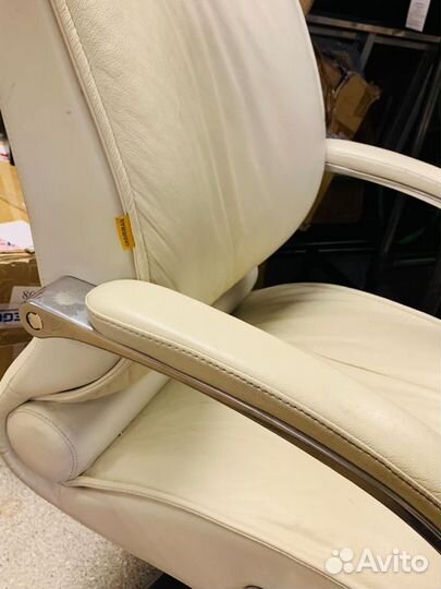 Кожаное кресло Chairman 444 White