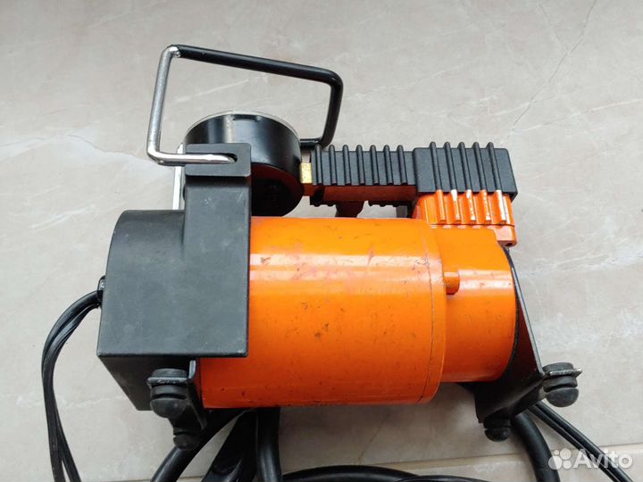 Компрессор автомобильный беркут