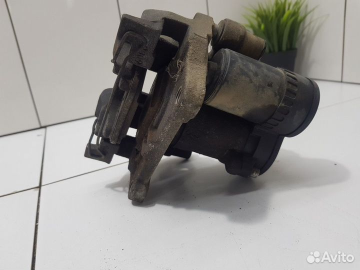 Суппорт задний правый (Changan CS35plus)