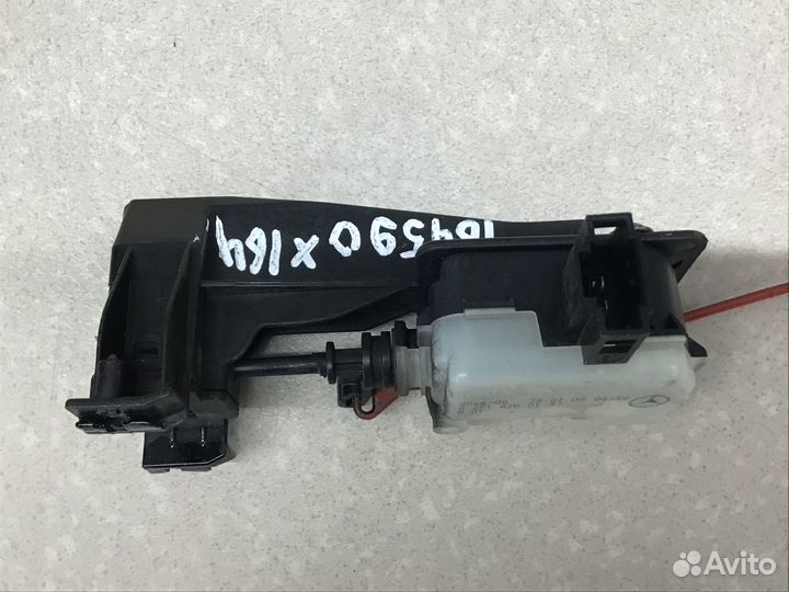 Активатор замка крышки бензобака Mercedes Benz GL