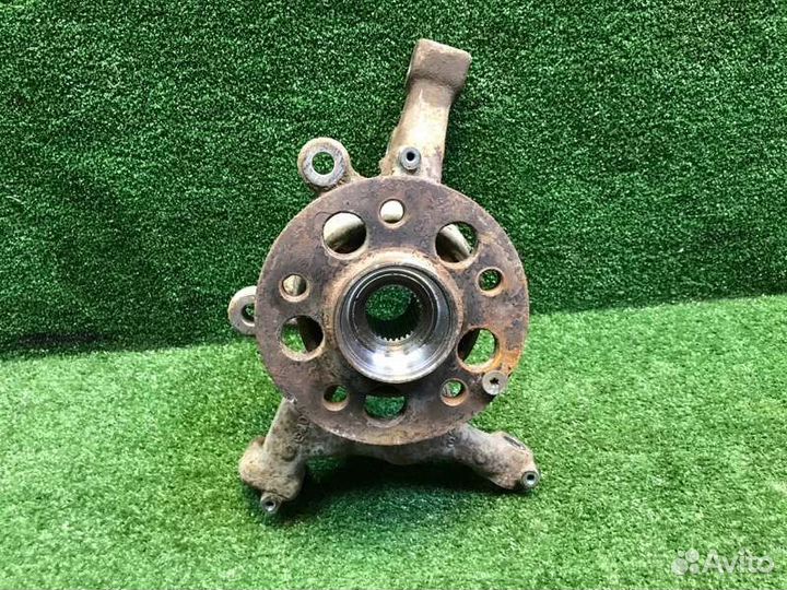 Кулак поворотный передний правый Mercedes Glk