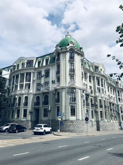 ПСН 400 кв.м в центре города у Черного озера