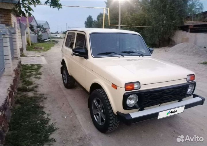 LADA 4x4 (Нива) 1.6 МТ, 1997, 60 000 км