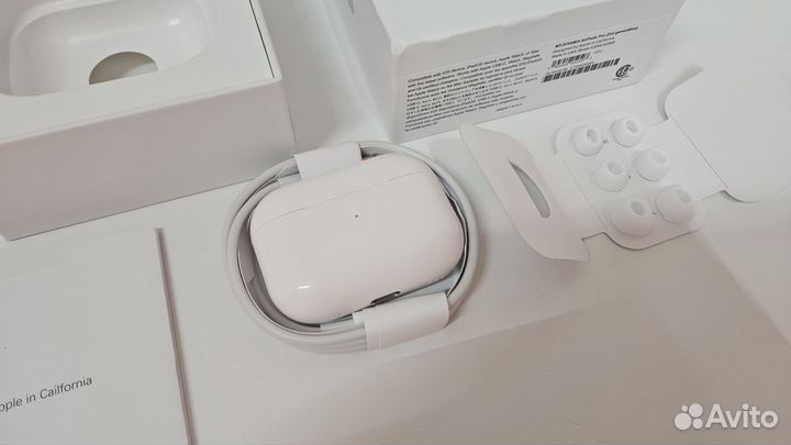 Беспроводные наушники Apple Airpods PRO + Чехол