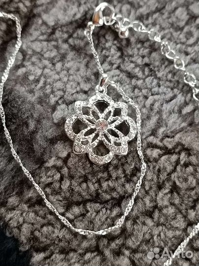 Бижутерия Avon подвеска на цепочке