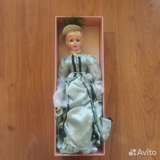 Кукла декоративная