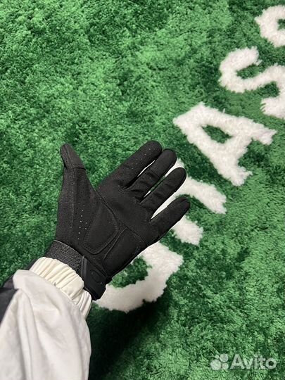 Перчатки Oakley