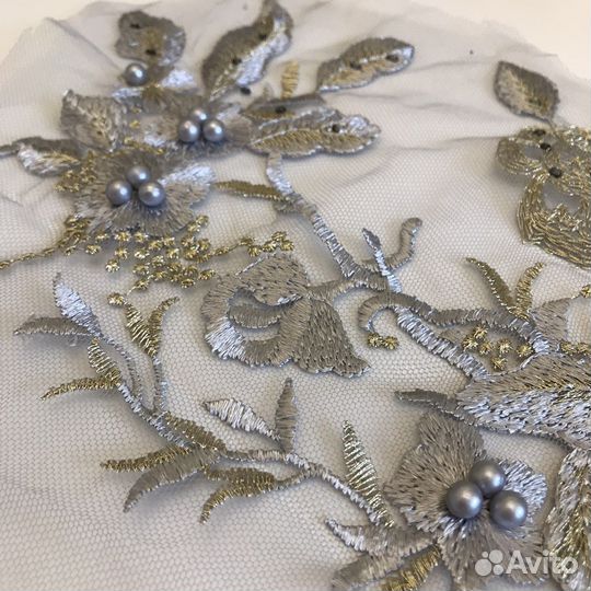 Нашивка аппликация на платье серебро вышивка цветы