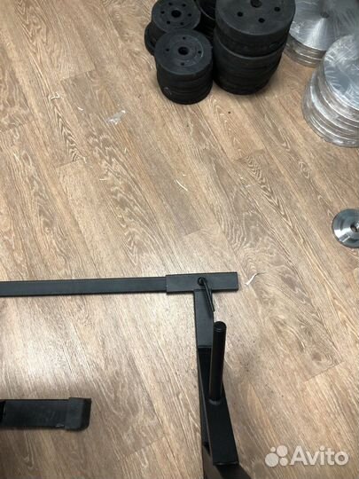 Скамья для жима со стойками и штангой