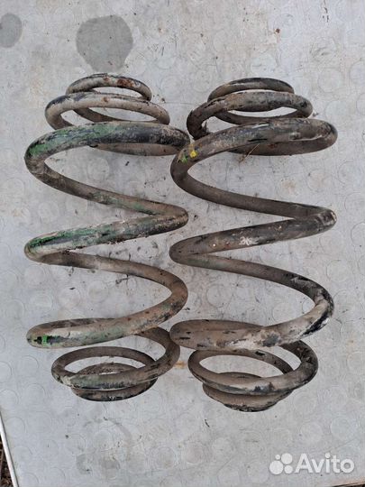 Задние пружины Opel Omega B опель омега б