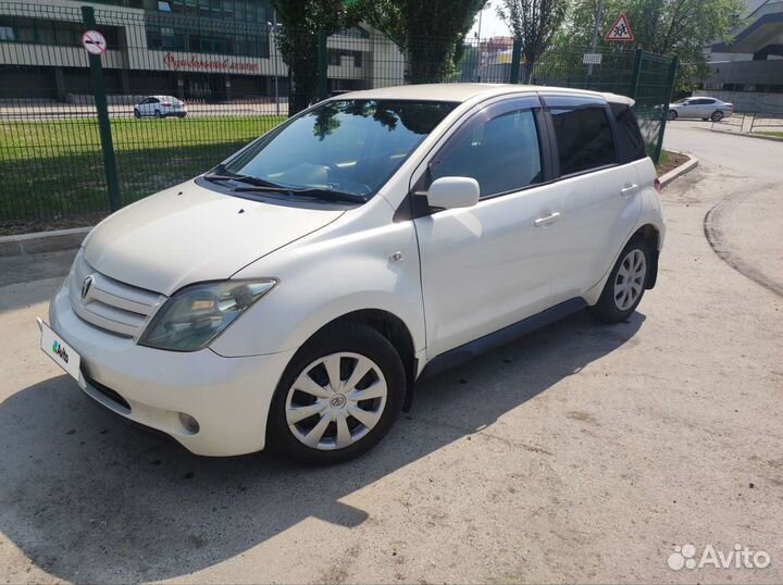 Toyota ist 2003 s Edition Р±РµР»С‹Р№