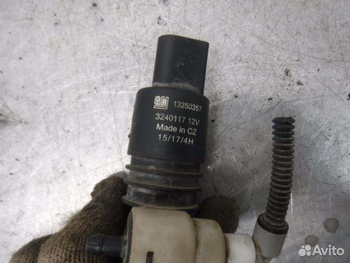 Насос омывателя ветрового стекла Chevrolet Cruze