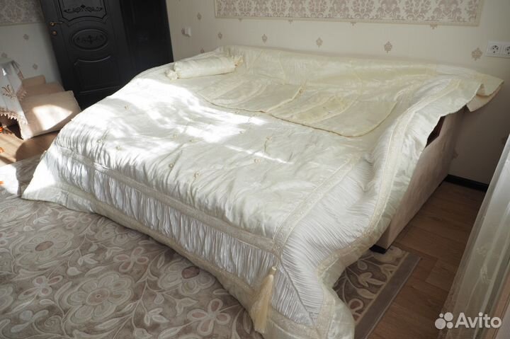 Покрывало на двухспальнюю кровать