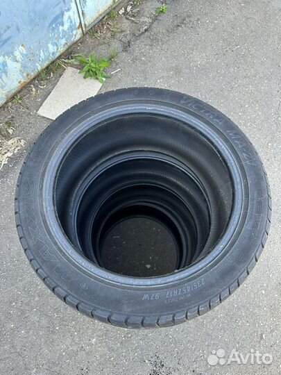 Maxxis MA-Z1 Victra R17