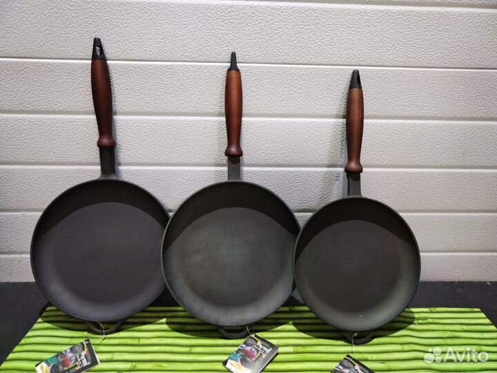 Сковорода блинница с дер.ручкой 240*25 ситон