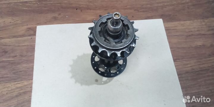 Втулка задняя Revolver