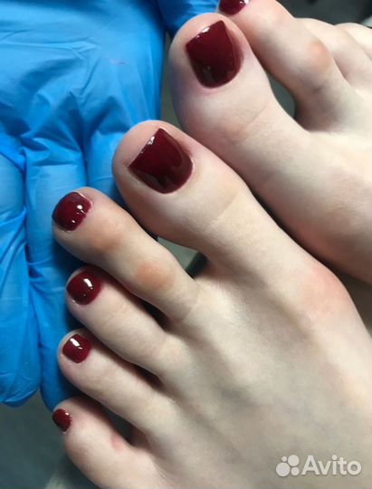 Модель на педикюр