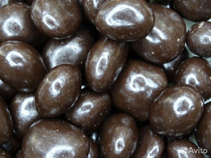 Клюква в темной шоколадной глазури