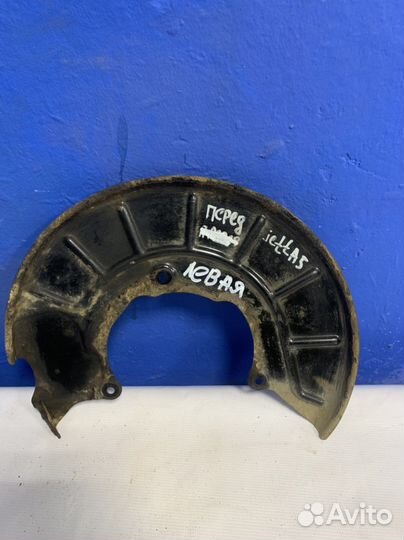 Пыльник тормозного диска передний левый jetta 5