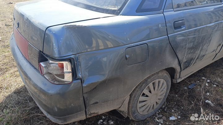 ВАЗ 2110 1.5 МТ, 2001, битый, 400 000 км