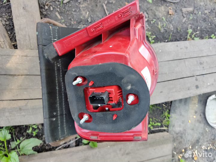 Задние фонари WV B6