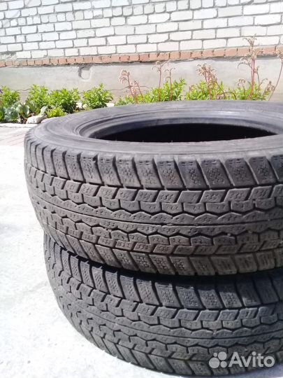 Dunlop SP LT 01 205/70 R17C