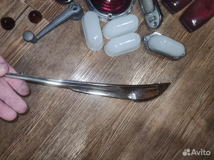 Орнамент капота Москвич 403,407