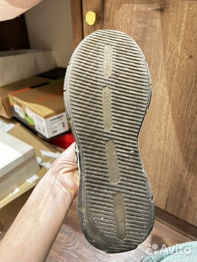 Кроссовки мужские р 44