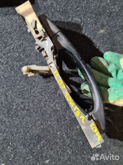 Ручка двери внешняя передняя правая Volkswagen