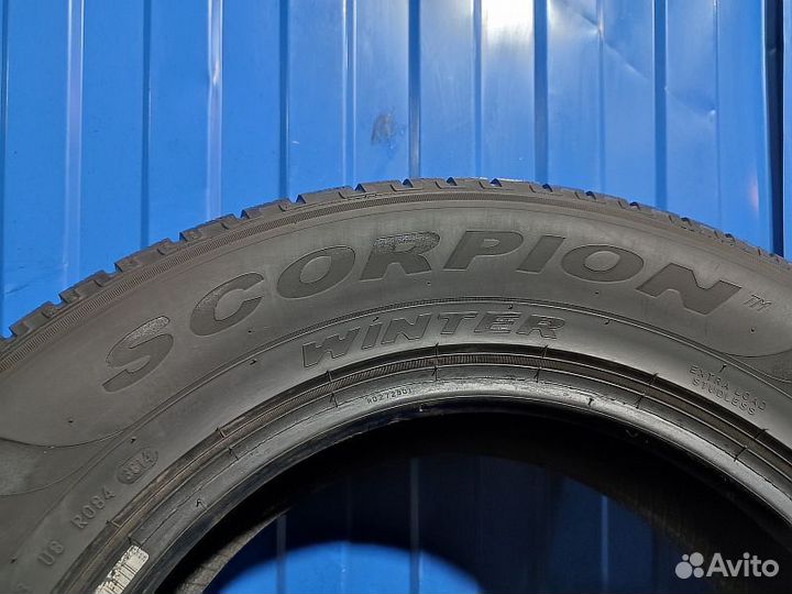 Pirelli Scorpion Winter 215/70 R16