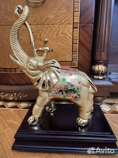 Статуэтка слон
