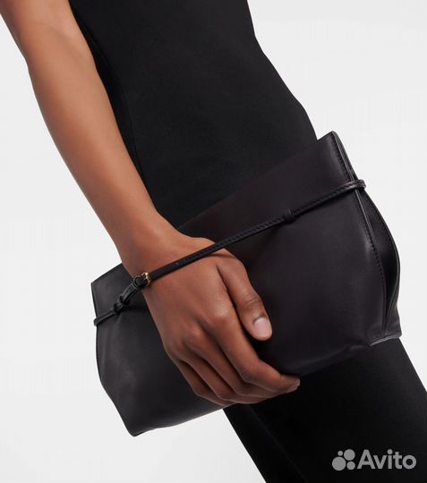 The Row клатч Sienna