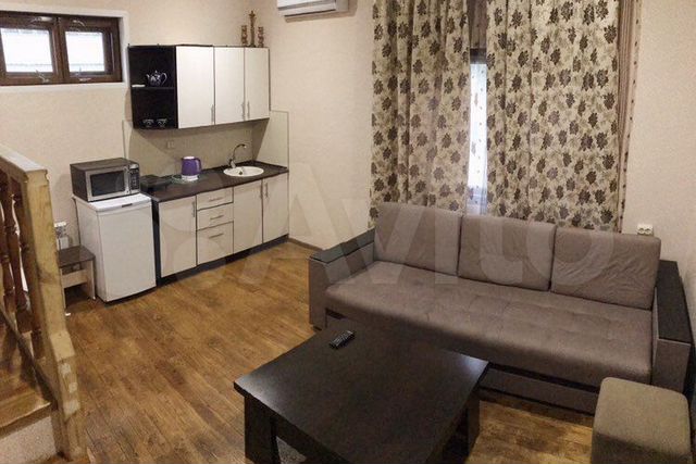 2-к. квартира, 65 м², 2/2 эт.