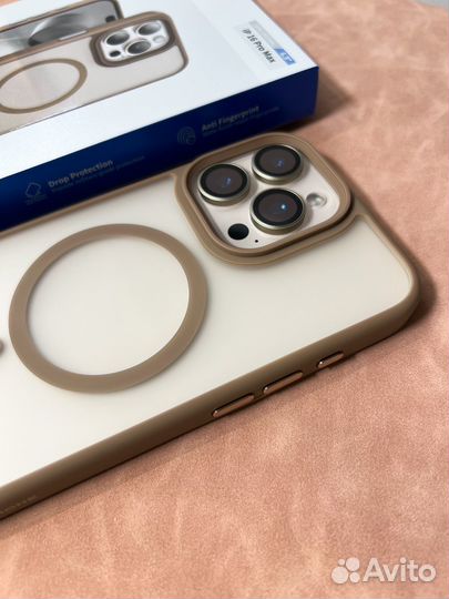 Чехол на iPhone 16 Pro / 16 Pro Max с MagSafe