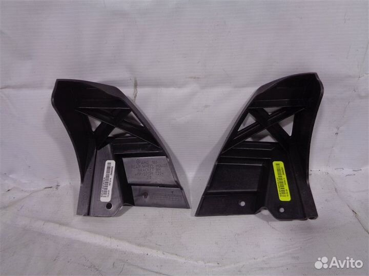 Кронштейн бампера задний Mercedes-Benz M-Class