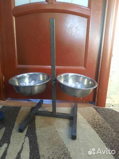 Миска для собак на подставке