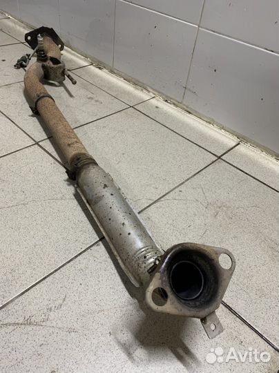 Приёмная труба на nissan almera n16