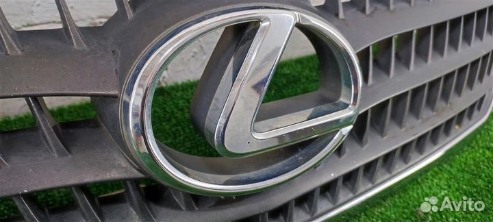 Решетка радиатора Lexus RX400H 2007