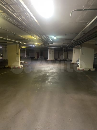 Машиноместо, 15 м²