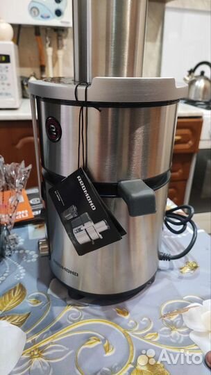 Соковыжималка центробежная Redmond RJ-M908