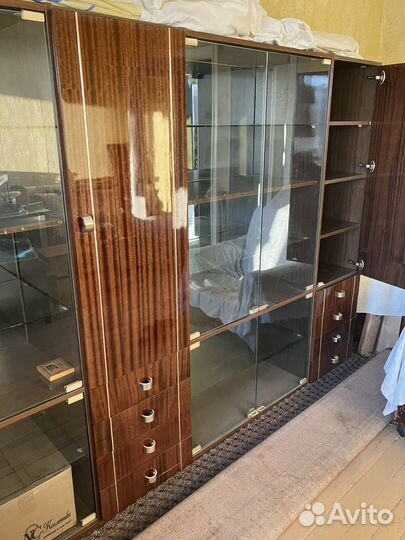 Шкаф сервант