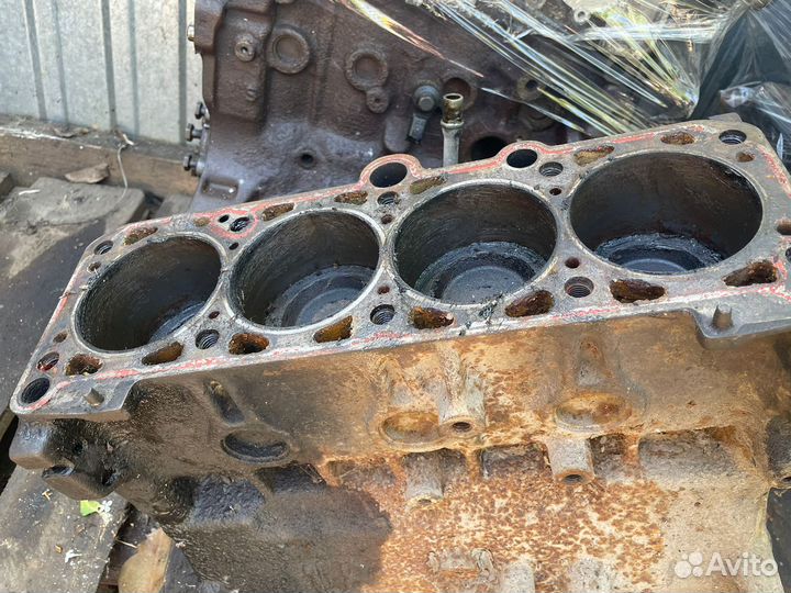 Блок цилиндров audi 80 b3 RN