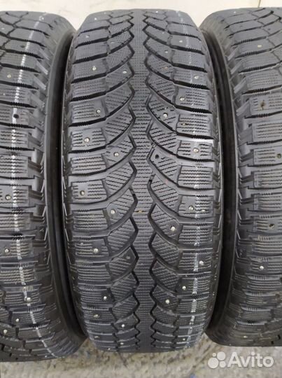 Bridgestone Blizzak Spike-01 225/65 R17 106H