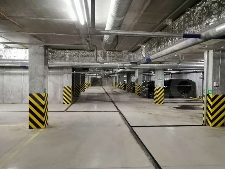 Машиноместо, 18 м²