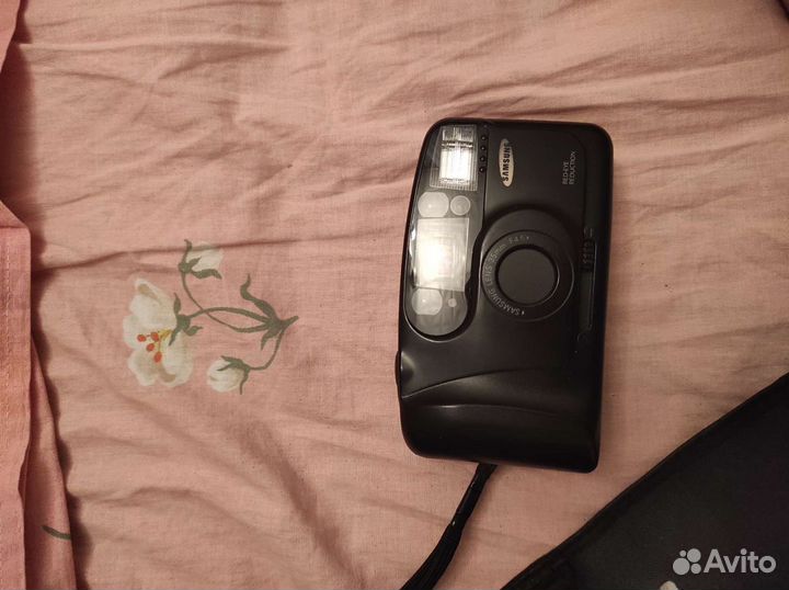 Плёночный фотоаппарат с чехлом