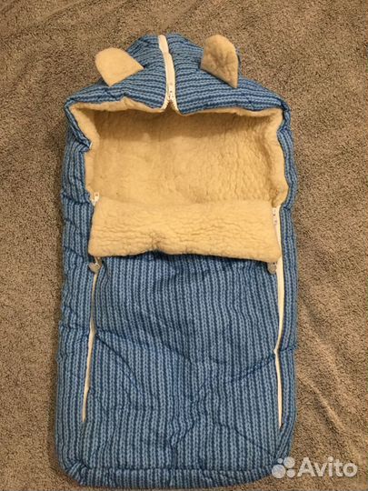 Меховой конверт на овчине в коляску