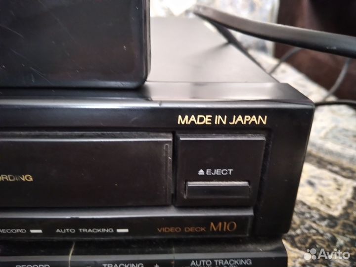 Продаётся видеомагнитофон б/у